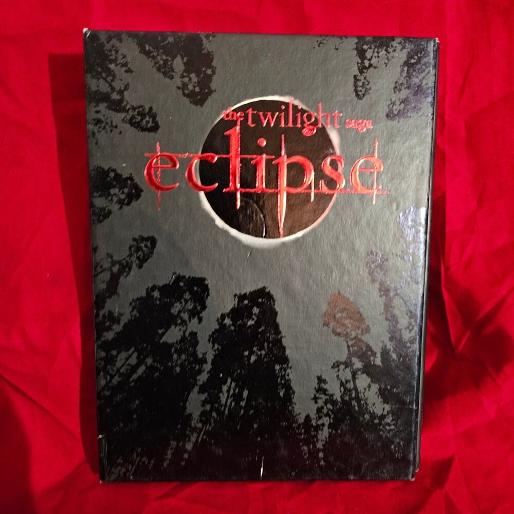 The Twilight Saga Eclipse DVD Movie Collectible Box Set Complete